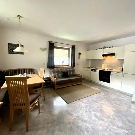 Haus Reiterer شقة